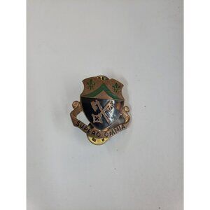 Vtg U.S. Army 81st Armor Unit Crest "SUPERO OMNIA"